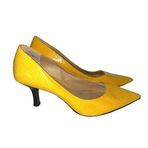 Preview International Women's Dolci Heels size 8 Mustard Yellow Leather